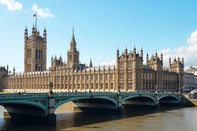 UK Travelers Brace for New Tourist Tax Plan Aiming to Raise £1 Billion from Campsites Hotels and B&Bs - Travel And Tour World