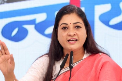 'Why Arvind Kejriwal is not wearing white cap anymore': Alka Lamba takes dig at AAP chief