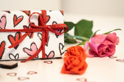 Myntra Fashion Carnival Sale is LIVE and it’s the perfect time to pick V-Day gifts for her