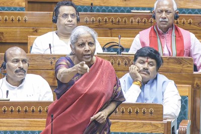 'Look at their hypocrisy': Nirmala Sitharaman slams DMK over language row